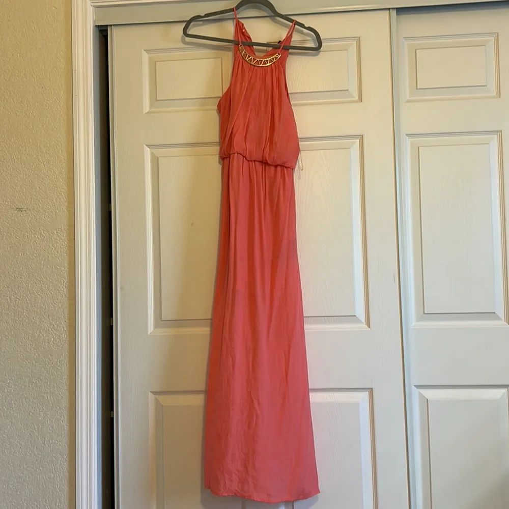 Coral dress - Picture 2 of 4